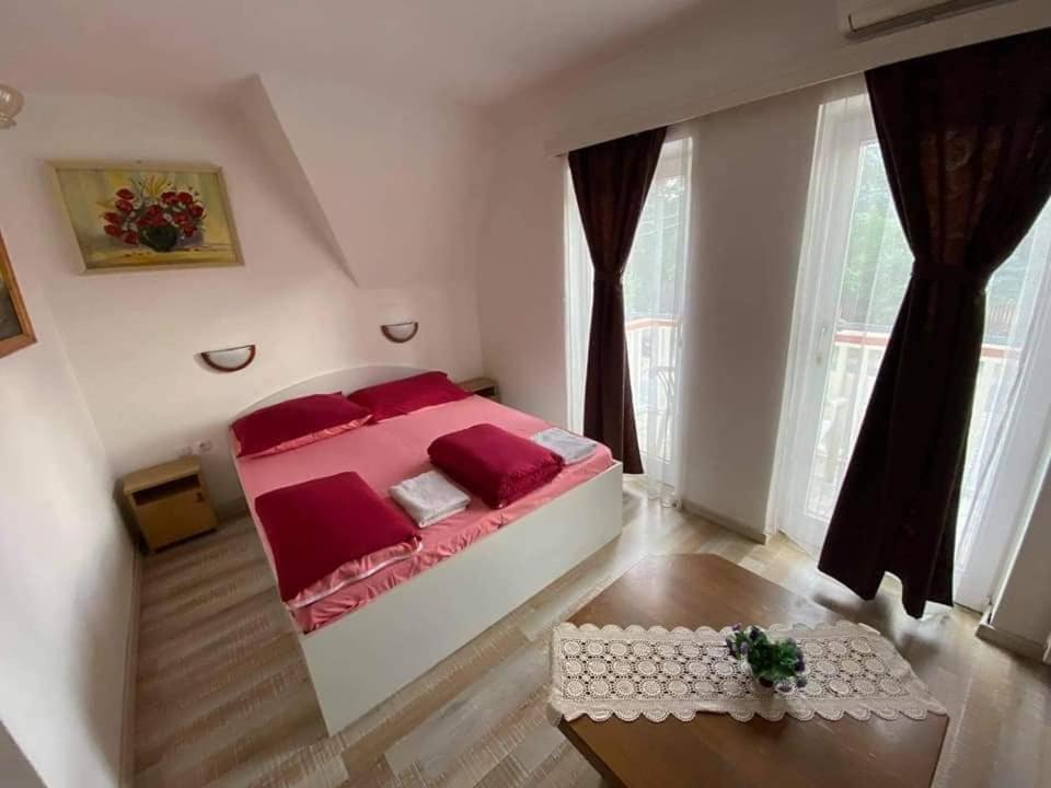 Haus Liberty Otel Balatonlelle Dış mekan fotoğraf